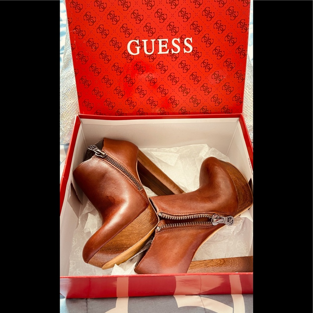 Guess : platform  bootie